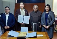 BNP entrega ejemplar del libro «El sol y año feliz del Perú» al Archivo San Francisco de Lima