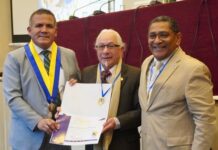 Parlamento Andino otorgó distinción a Prof. Cayetano Villavicencio Wenner